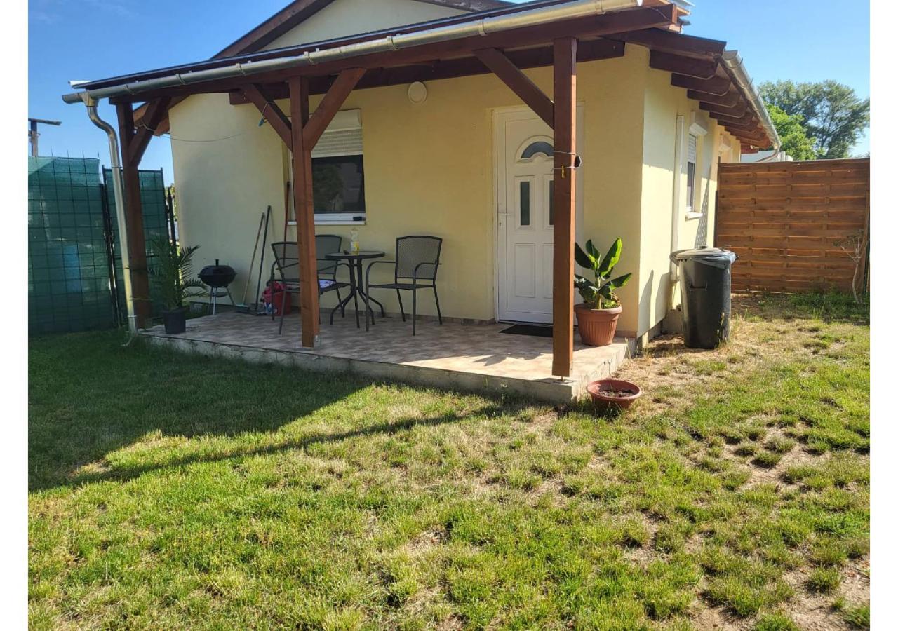 Forras Vendeghaz Apartment Tata Exterior photo