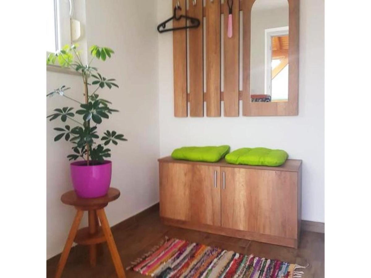 Forras Vendeghaz Apartment Tata Exterior photo